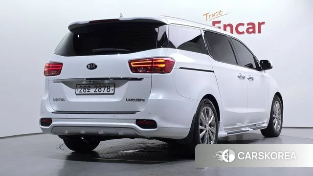 Kia The New Carnival id 4667779 из Кореи 12