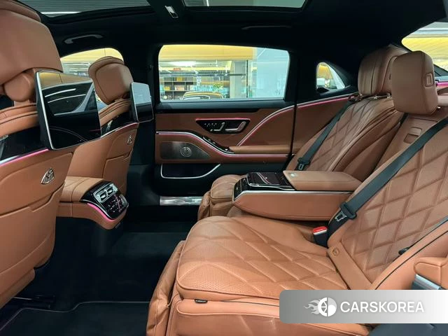 Mercedes-Benz Maybach S-class 2024 Черный из Китая, фото 3