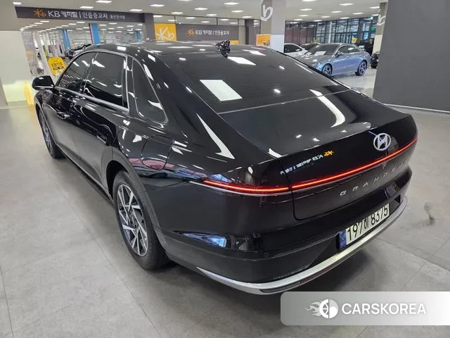 Hyundai Grandeur (GN7) id 3393831 из Кореи 11