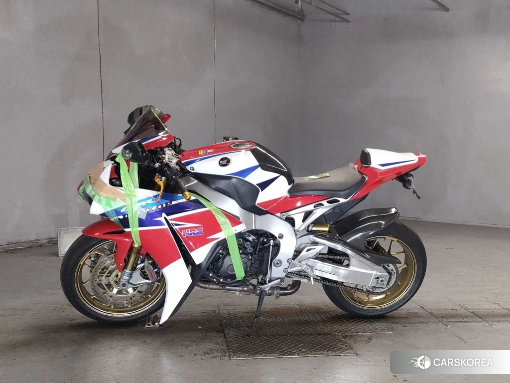 Проданный Honda CBR1000RR 2015 из Японии, фото 2