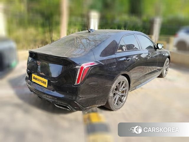 Cadillac CT4 2022 Черный из Китая, фото 2