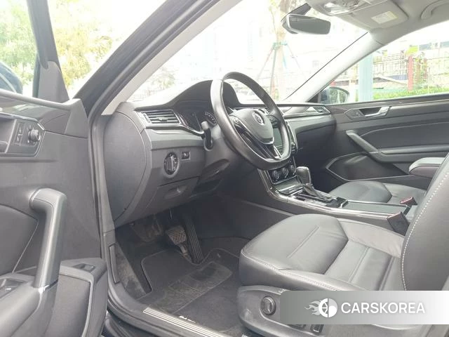 Volkswagen Passat 2018 Черный из Китая, фото 3