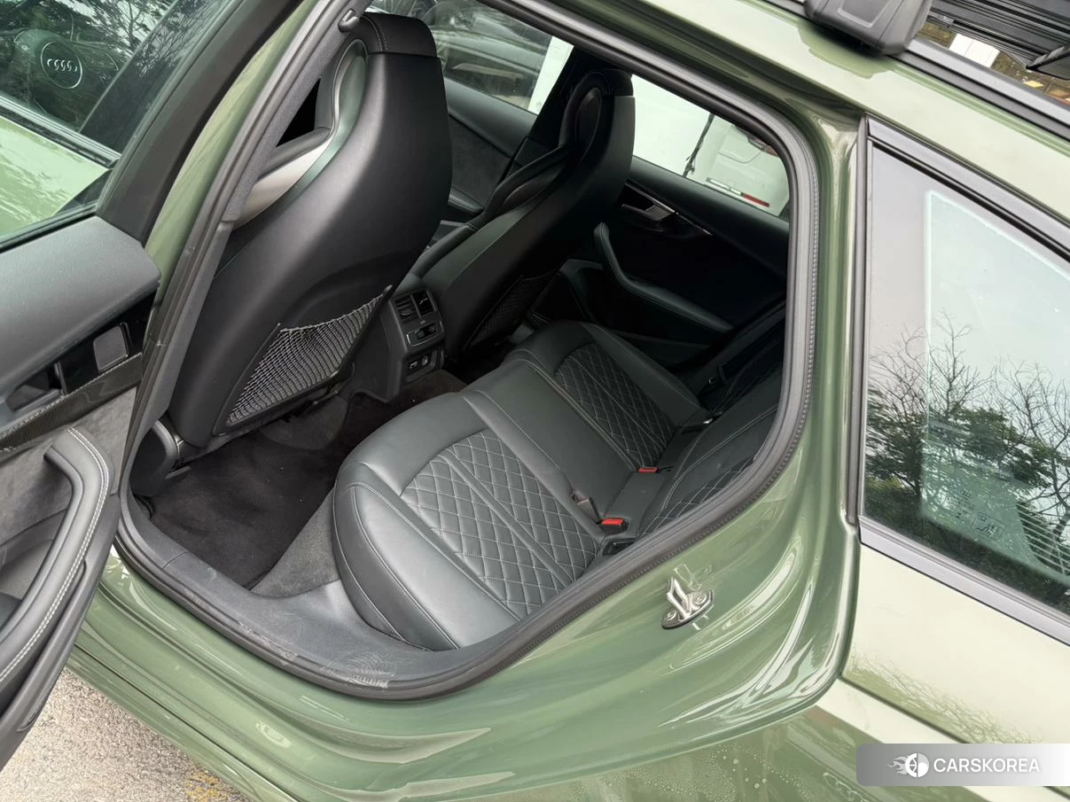 Audi S4 2023 Зеленый из Китая, фото 2