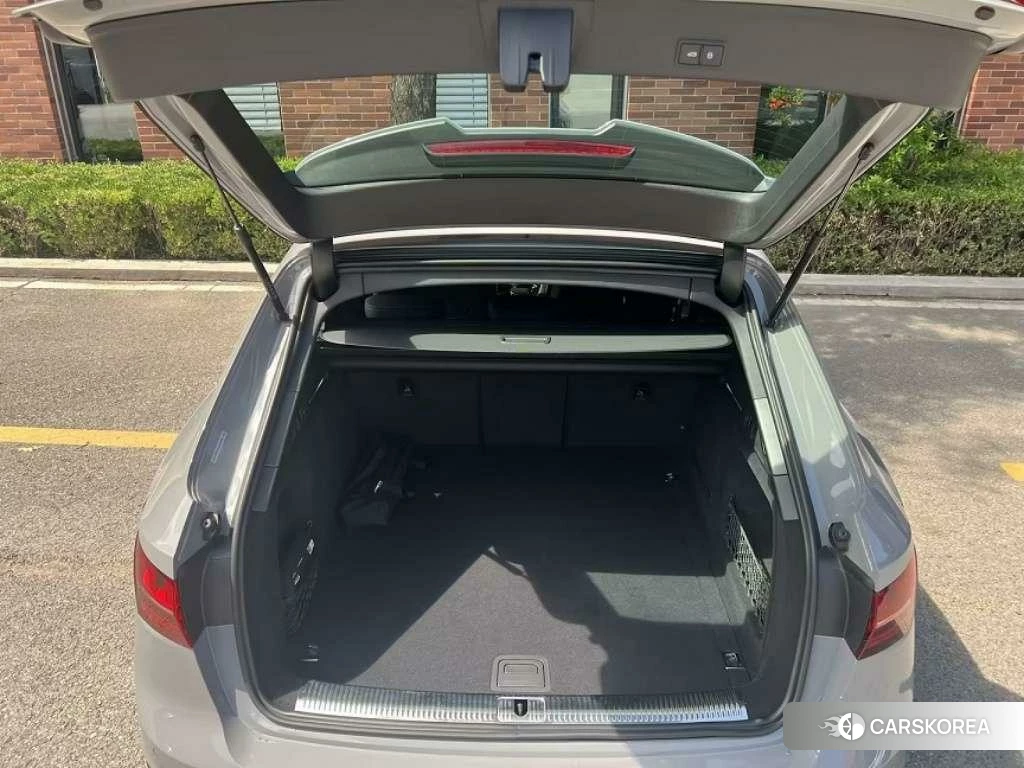 Audi RS 4 id 4452834 из Китая 8