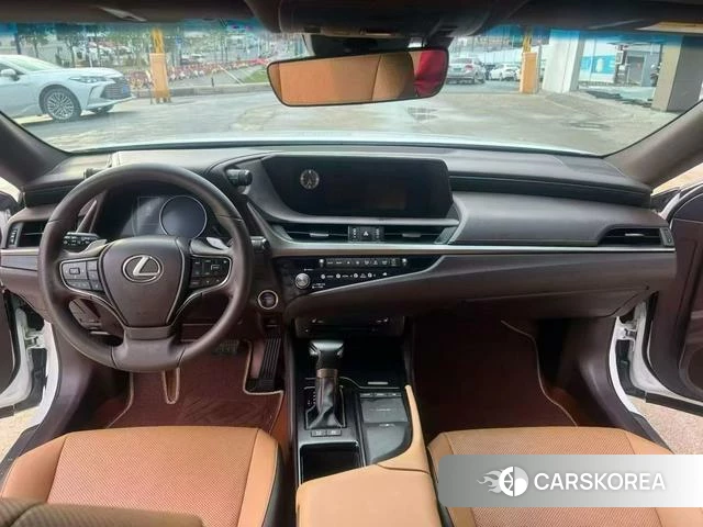 Lexus ES 2021 Белый из Китая, фото 2