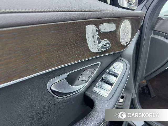 Mercedes-Benz GLC 2022 Черный из Китая, фото 5