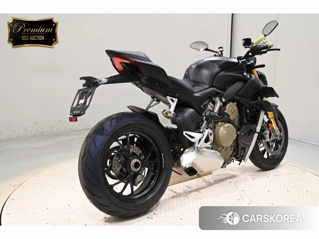 Проданный Ducati STREETFIGHTER V4 S 2022 из Японии, фото 2