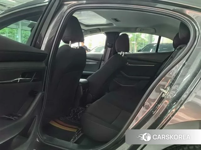 Mazda 3 Angkesaila 2023 Темно-серый из Китая, фото 2