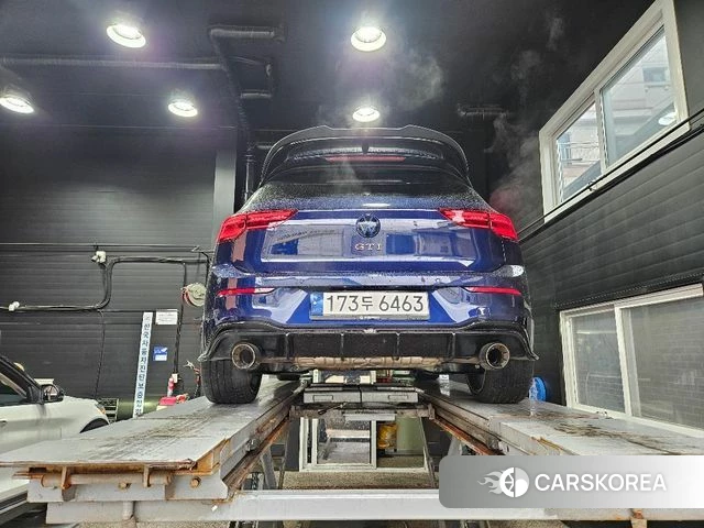 Volkswagen Golf 8th Generation 2023 Синий из Кореи, фото 2