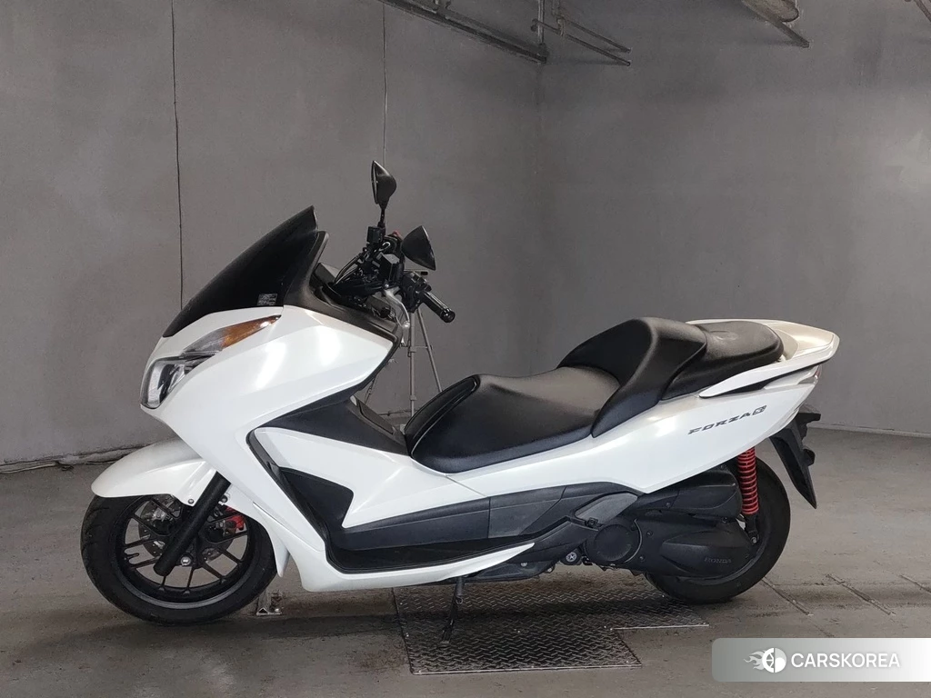 Проданный Honda FORZA 2013 из Японии, фото 2