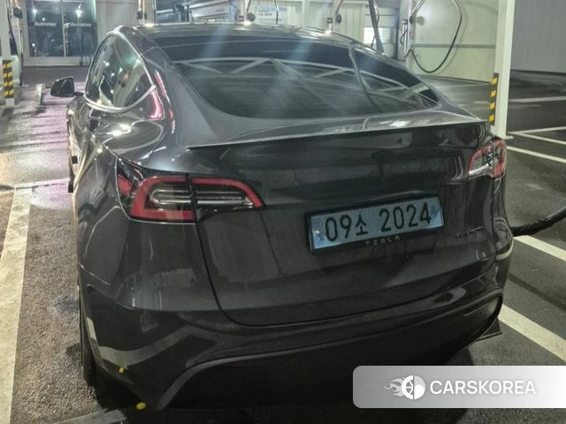 Tesla Model Y 2023 Серый из Кореи, фото 2