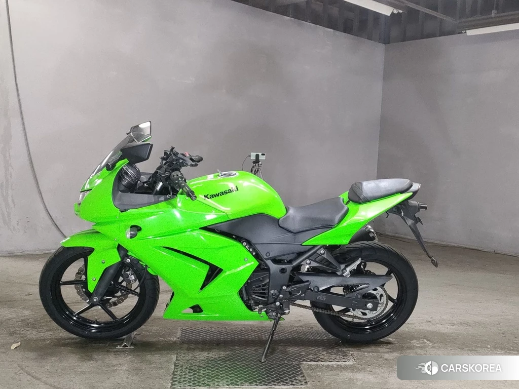 Проданный Kawasaki NINJA 250R id 4161626 из Японии, фото 2