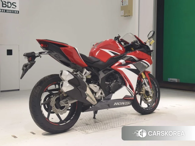 Проданный Honda CBR250RR 2017 из Японии, фото 2
