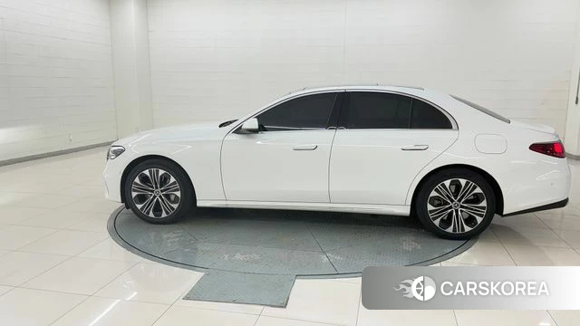 Mercedes-Benz E-Class W214 id 4523124 из Кореи 12