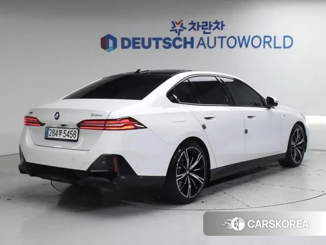 BMW 5 Series (G60) id 2930136 из Кореи 12