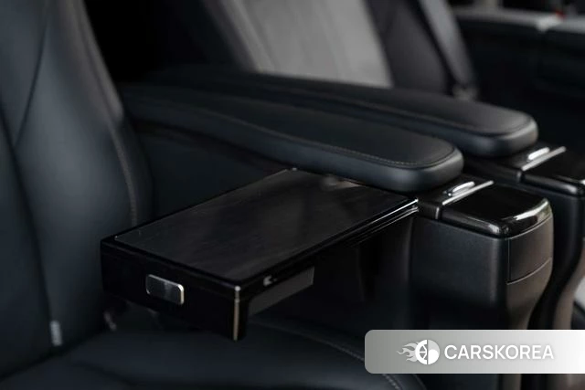 Lexus LM id 4348719 из Китая 8