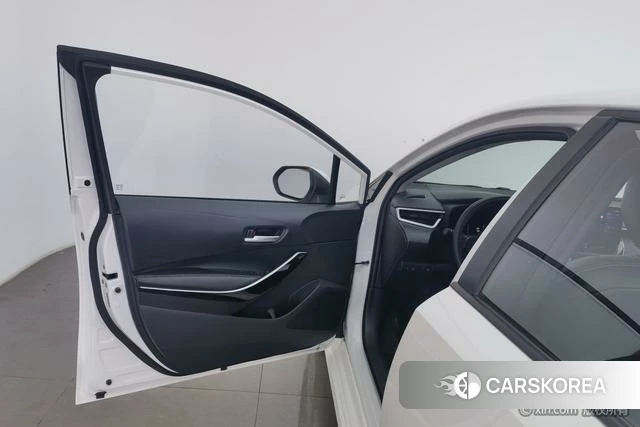 Toyota Corolla id 4259633 из Китая 12
