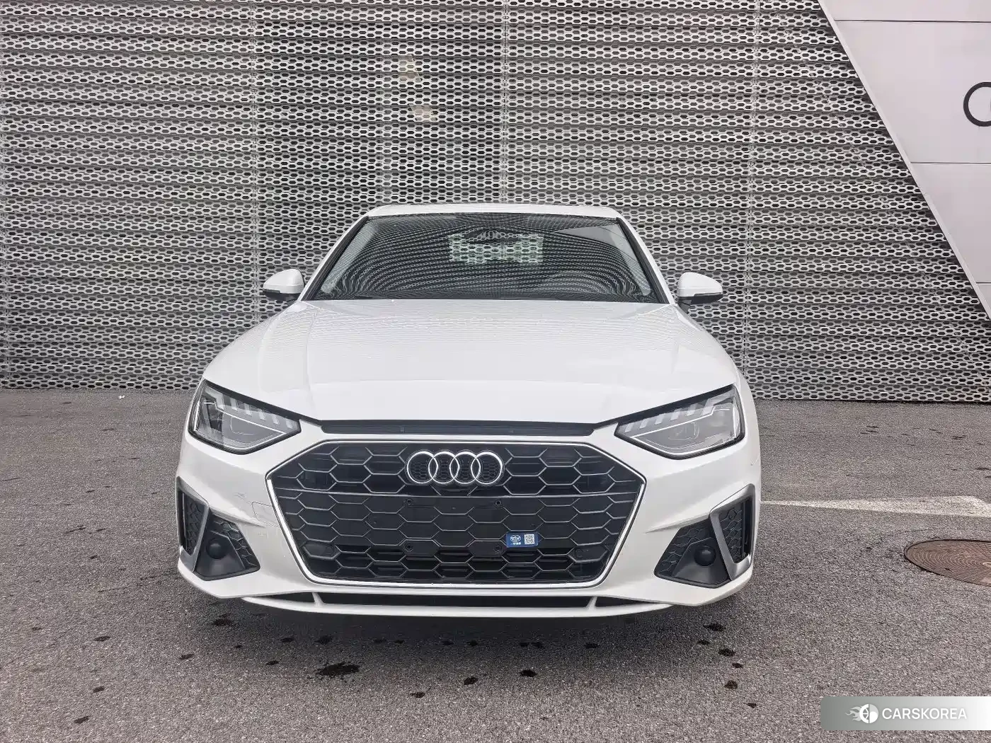 Audi A4L 2023 Белый из Китая, фото 2