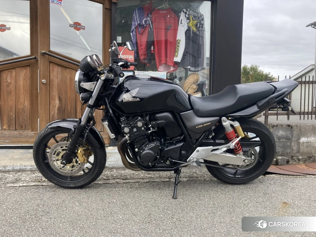Проданный Honda CB400SF 2016 из Японии, фото 2