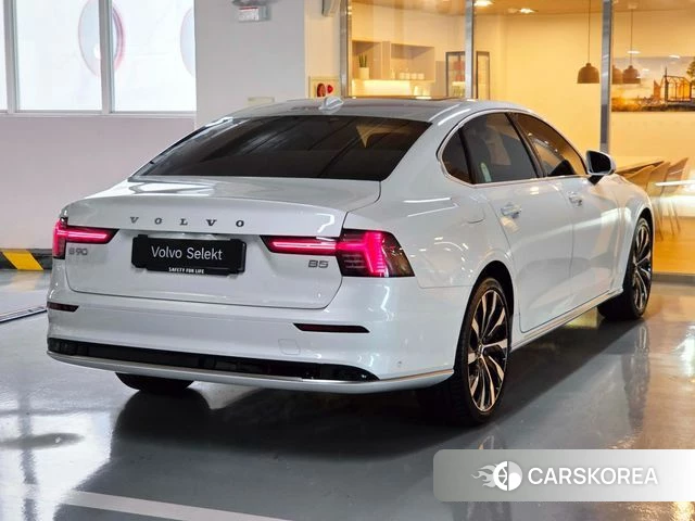 Volvo S90 2026 Белый из Кореи, фото 2