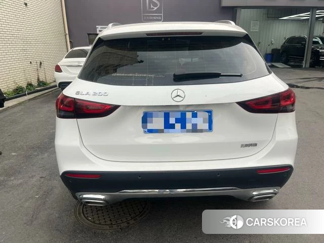 Mercedes-Benz GLA 2021 Белый из Китая, фото 2