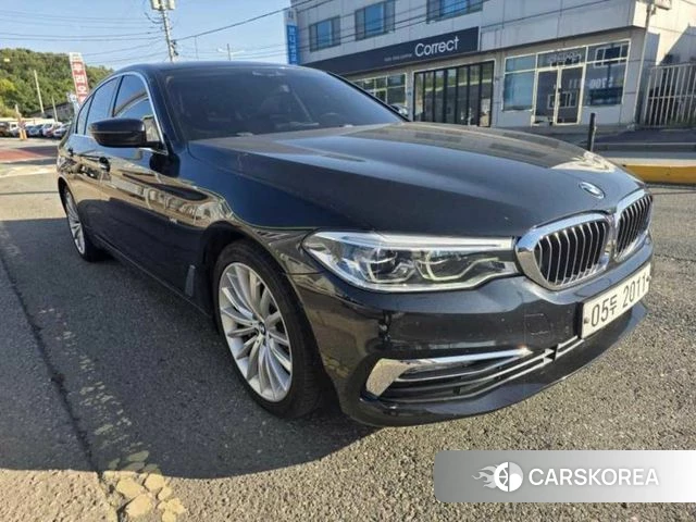 BMW 5 Series (G30) 2018 Черный из Кореи, фото 2