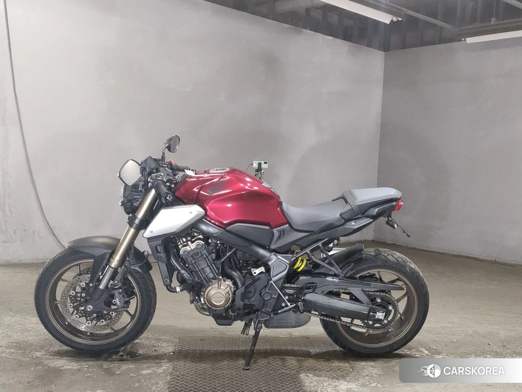 Проданный Honda CB650R 2019 из Японии
