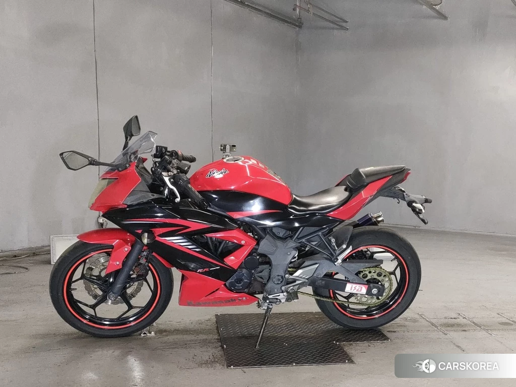 Проданный Kawasaki NINJA 250SL 2015 из Японии