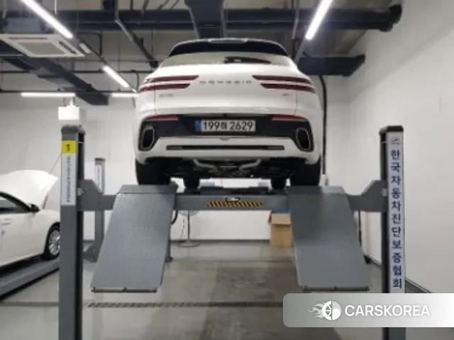 Genesis GV70 2024 Белый из Кореи, фото 2