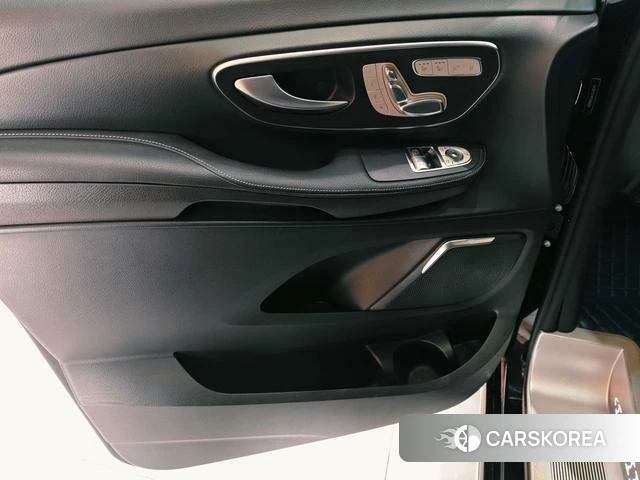 Mercedes-Benz V-class 2022 Черный из Китая, фото 4