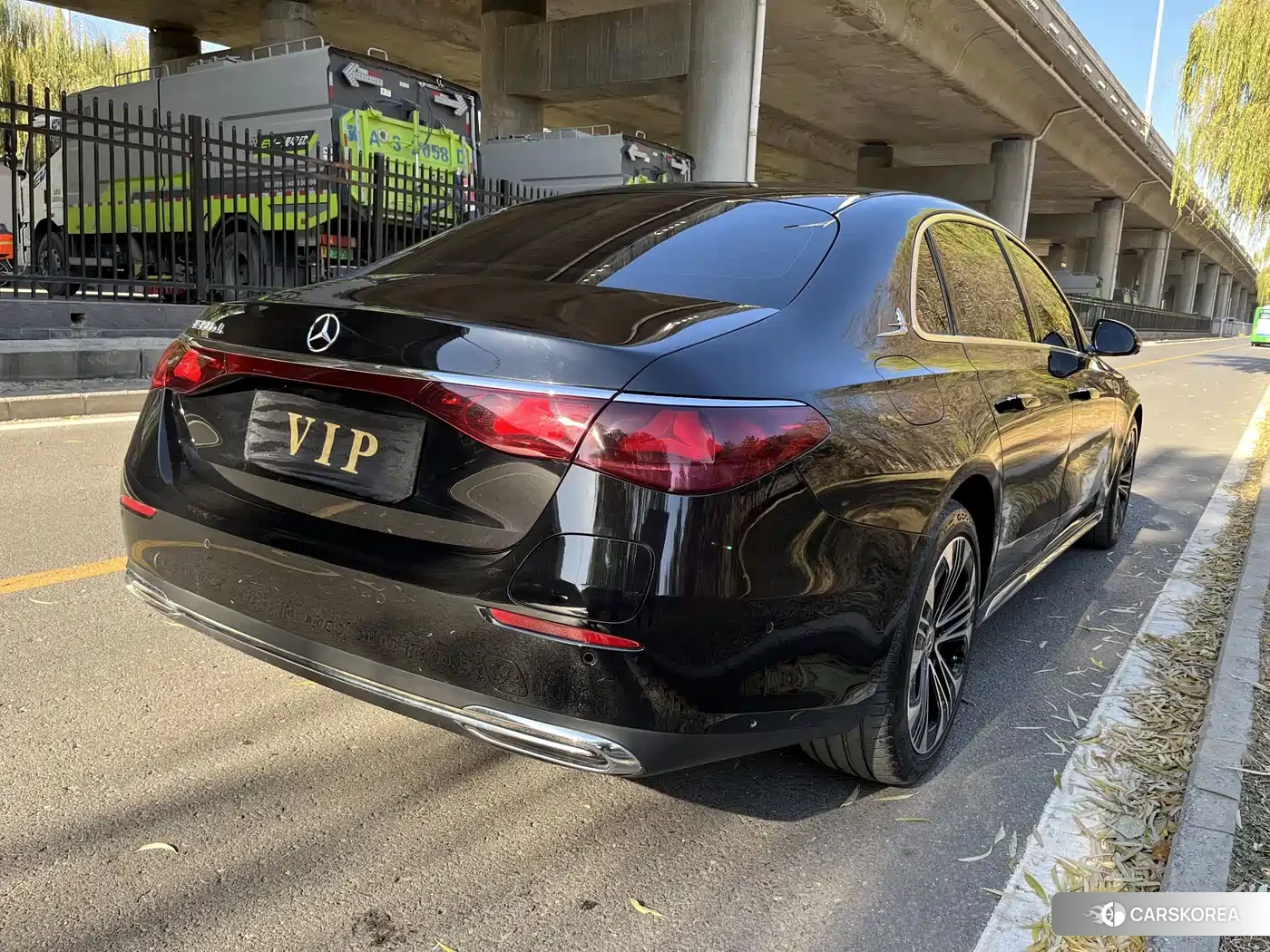 Mercedes-Benz E-class New Energy 2024 Черный из Китая, фото 2