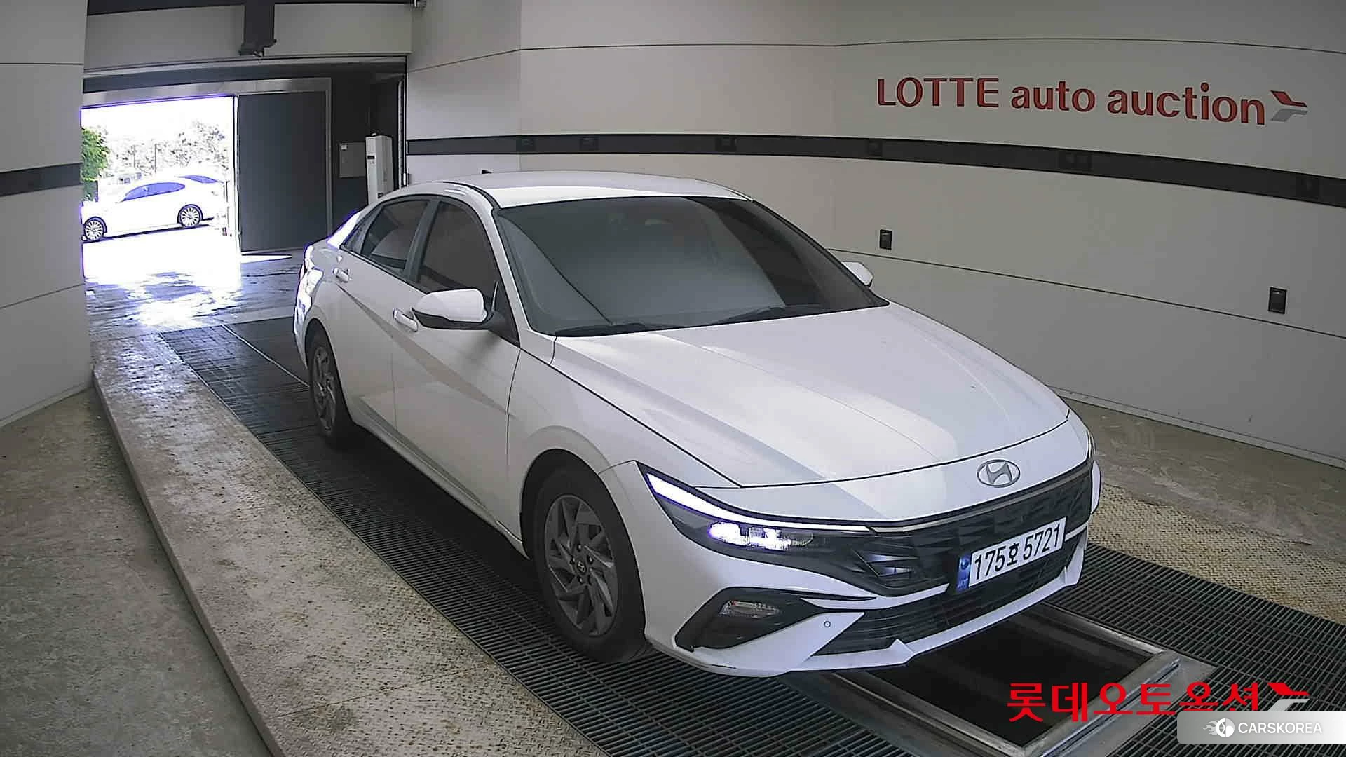 Hyundai Avante id 4296739 из Кореи 12