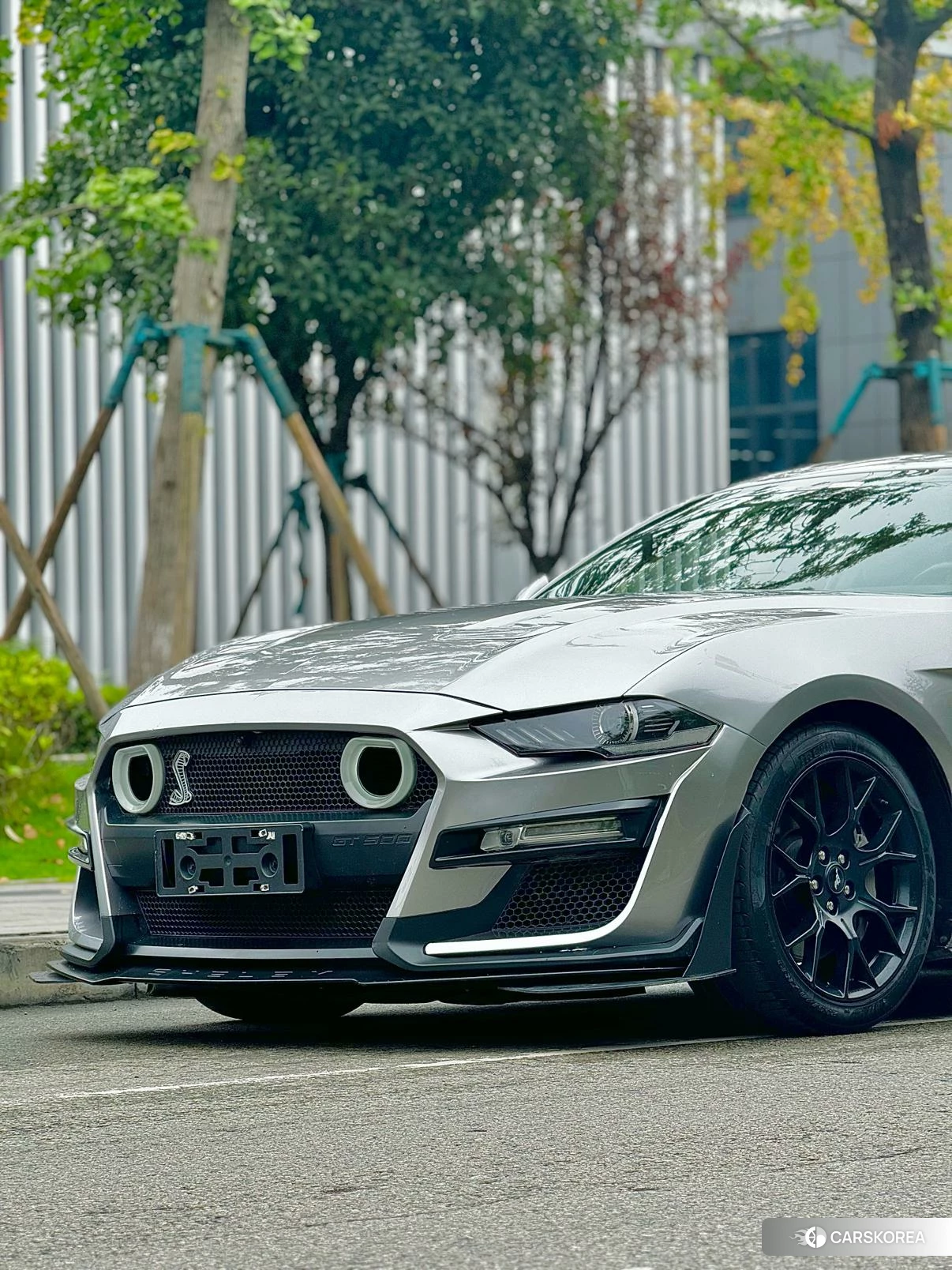 Ford Mustang 2020 Серебристо-серый из Китая, фото 2
