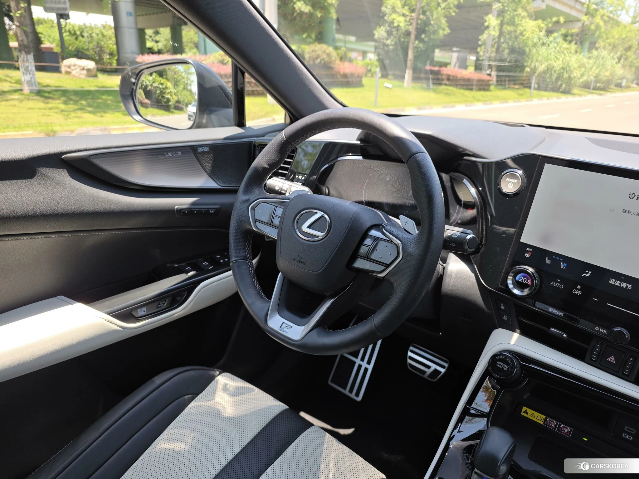 Lexus NX id 4499065 из Китая 8