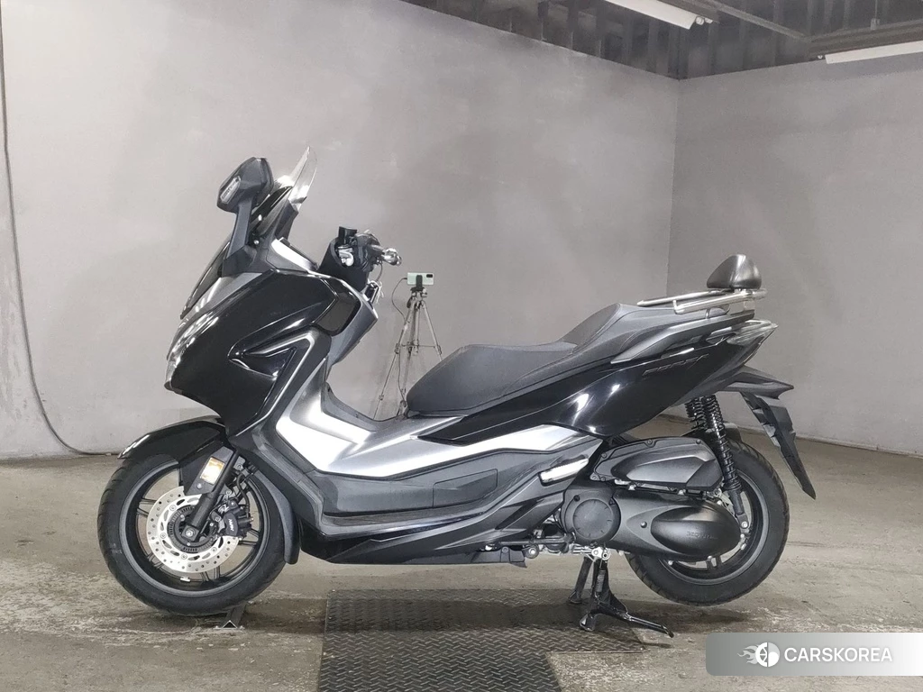 Проданный Honda FORZA 2018 из Японии