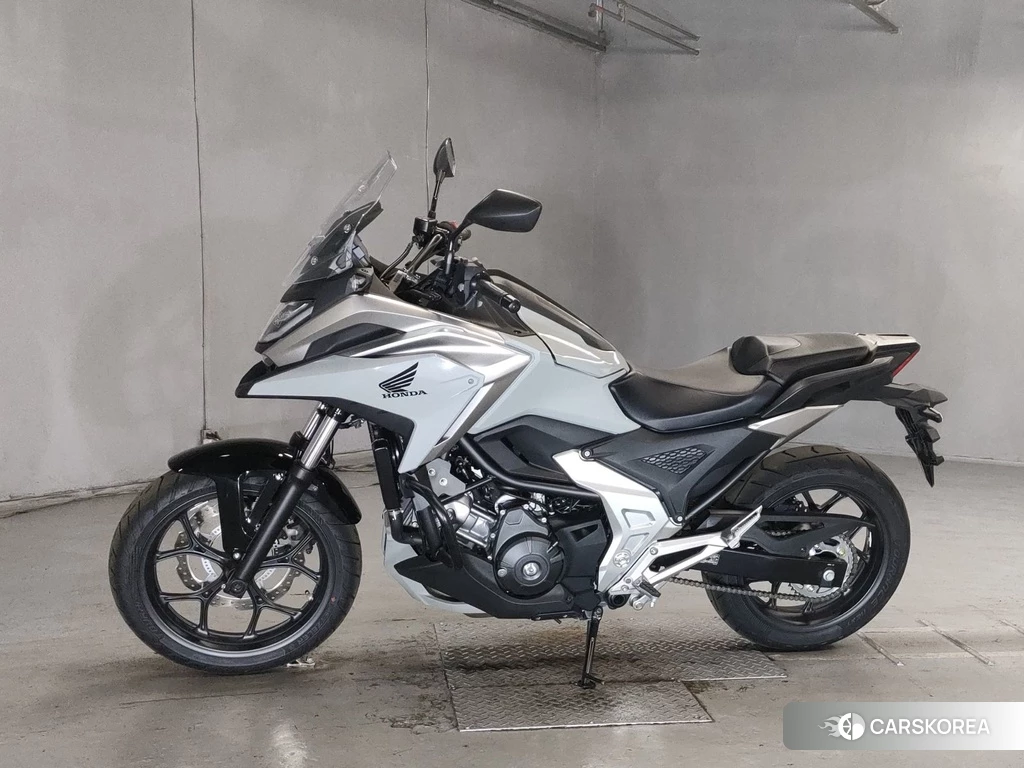 Проданный Honda NC750X DCT 2024 из Японии
