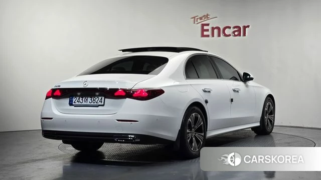 Mercedes-Benz E-Class W214 id 4539955 из Кореи 12