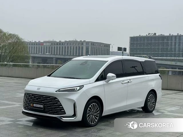 Buick GL8 PHEV 2025 Белый из Китая, фото 3