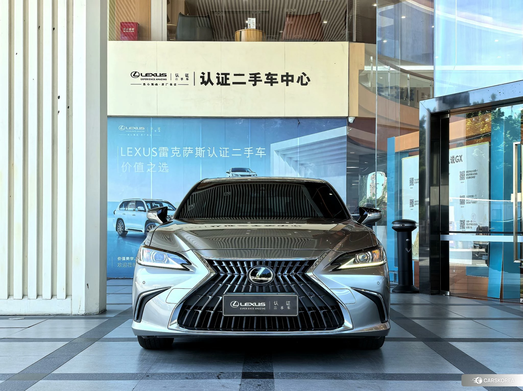 Lexus ES 2022 Серебристо-серый из Китая, фото 4