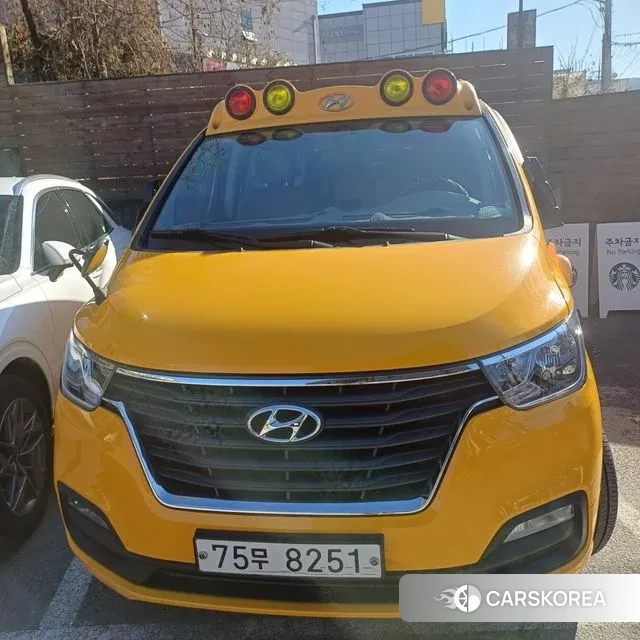 Hyundai The New Grand Starex 2021 Желтый из Кореи, фото 2