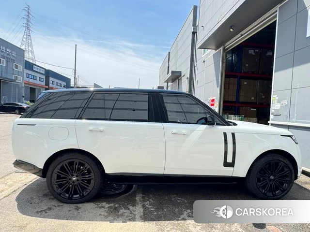 Land Rover Range Rover 5th Generation 2024 Белый из Кореи, фото 2