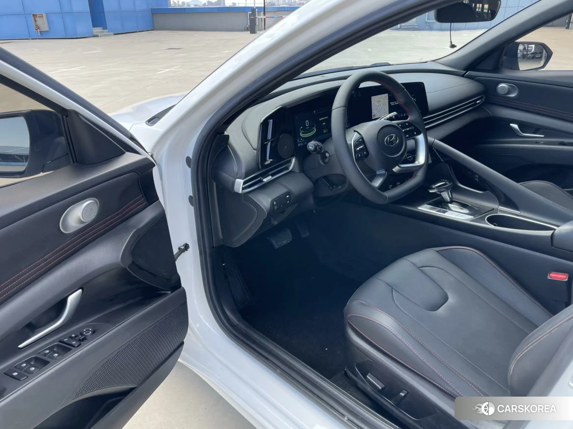 Hyundai Elantra id 4440467 из Китая 10