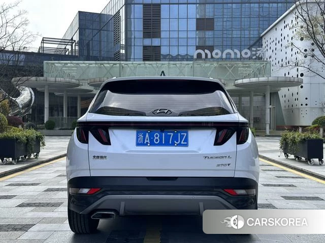Hyundai Tucson 2022 Белый из Китая, фото 2