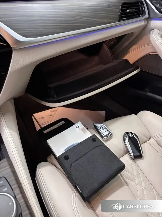 BMW 5 Series (G30) 2020 Серый из Кореи, фото 2