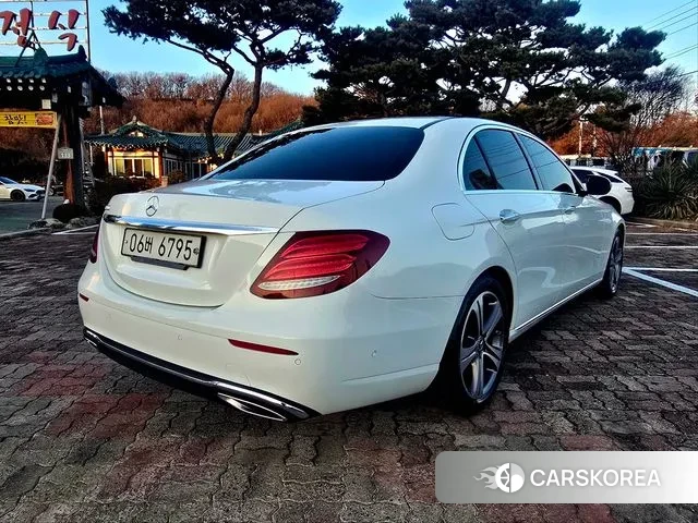 Mercedes-Benz E-Class W213 id 3557568 из Кореи 12