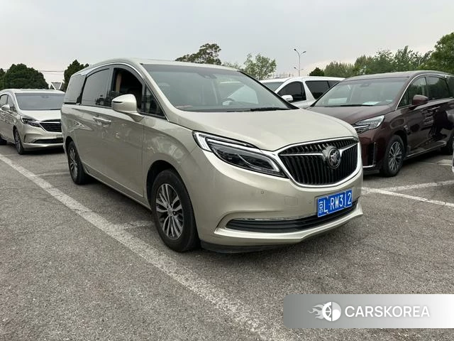 Buick GL8 2018 Шампань из Китая, фото 2