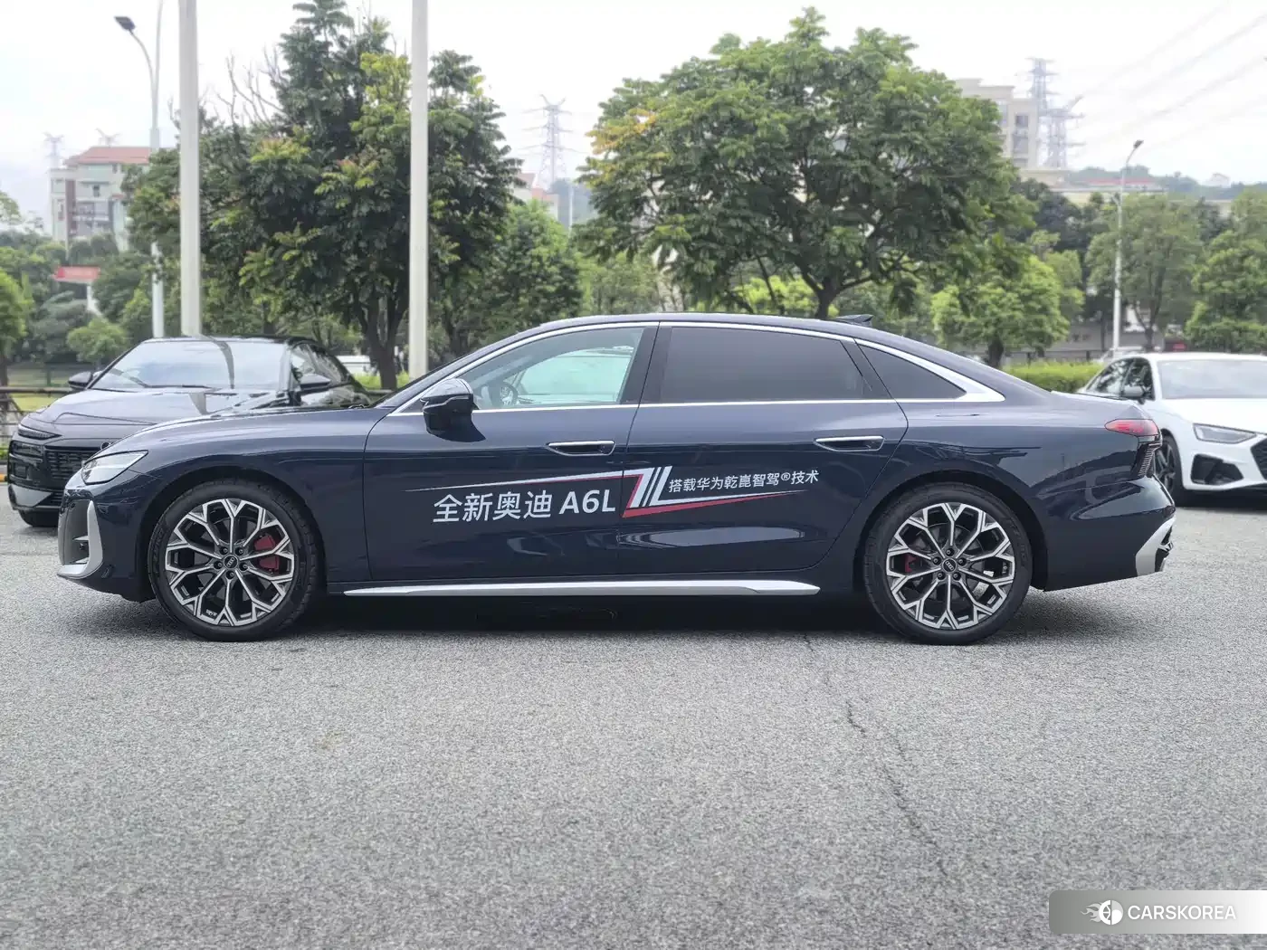 Audi A6L id 4649341 из Китая 10