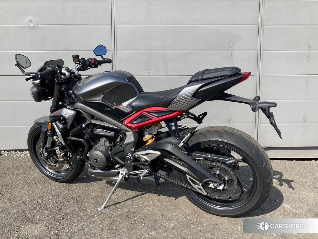 Проданный Triumph STREET TRIPLE 765 RS 2022 из Японии, фото 2