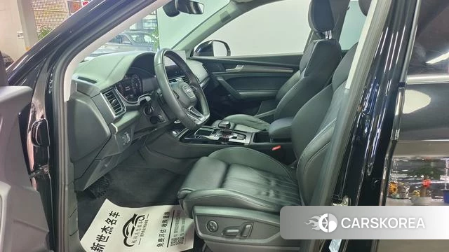 Audi Q5L 2022 Черный из Китая, фото 4