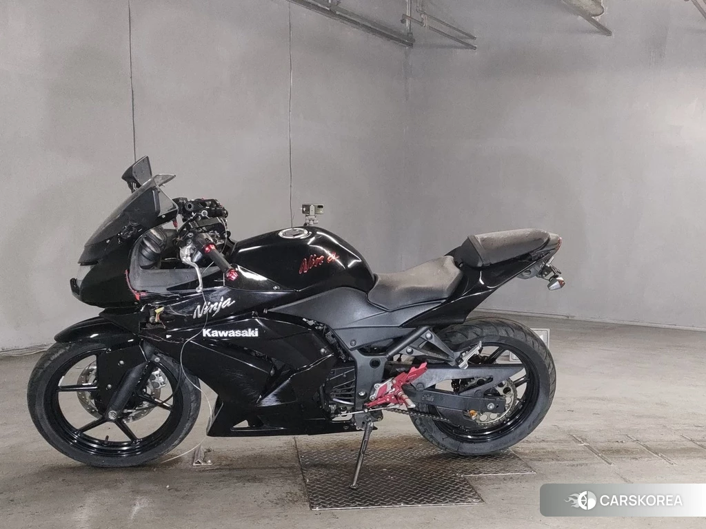 Проданный Kawasaki NINJA 250R id 4159040 из Японии, фото 2